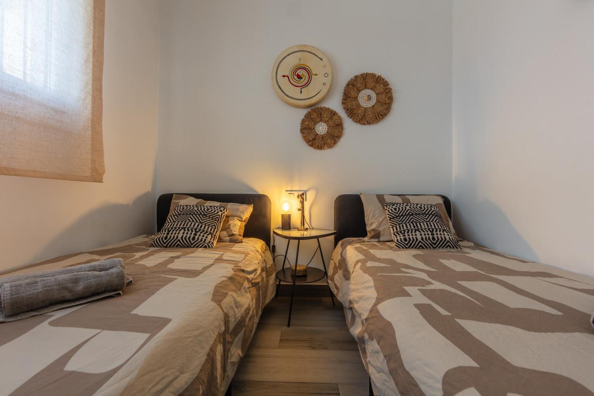 Terraza, Piscina Y Fibra Optica - Simplytarifa Apartment *
